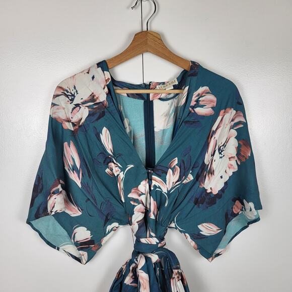 Yumi Kim Kimono Sleeve Floral Maxi Button Front Dress in Blushing Daisy | Large - Picture 3 of 6